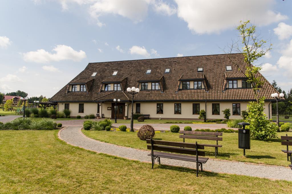 Hotel - Restauracja Platan Sędziszów Małopolski Bagian luar foto