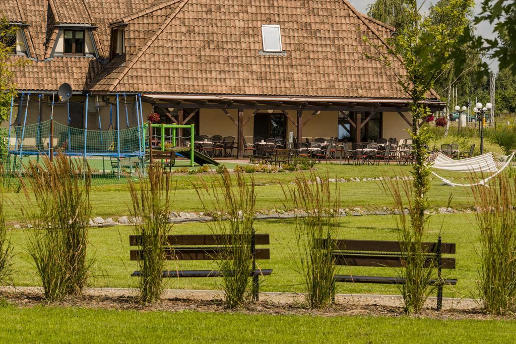Hotel - Restauracja Platan Sędziszów Małopolski Bagian luar foto