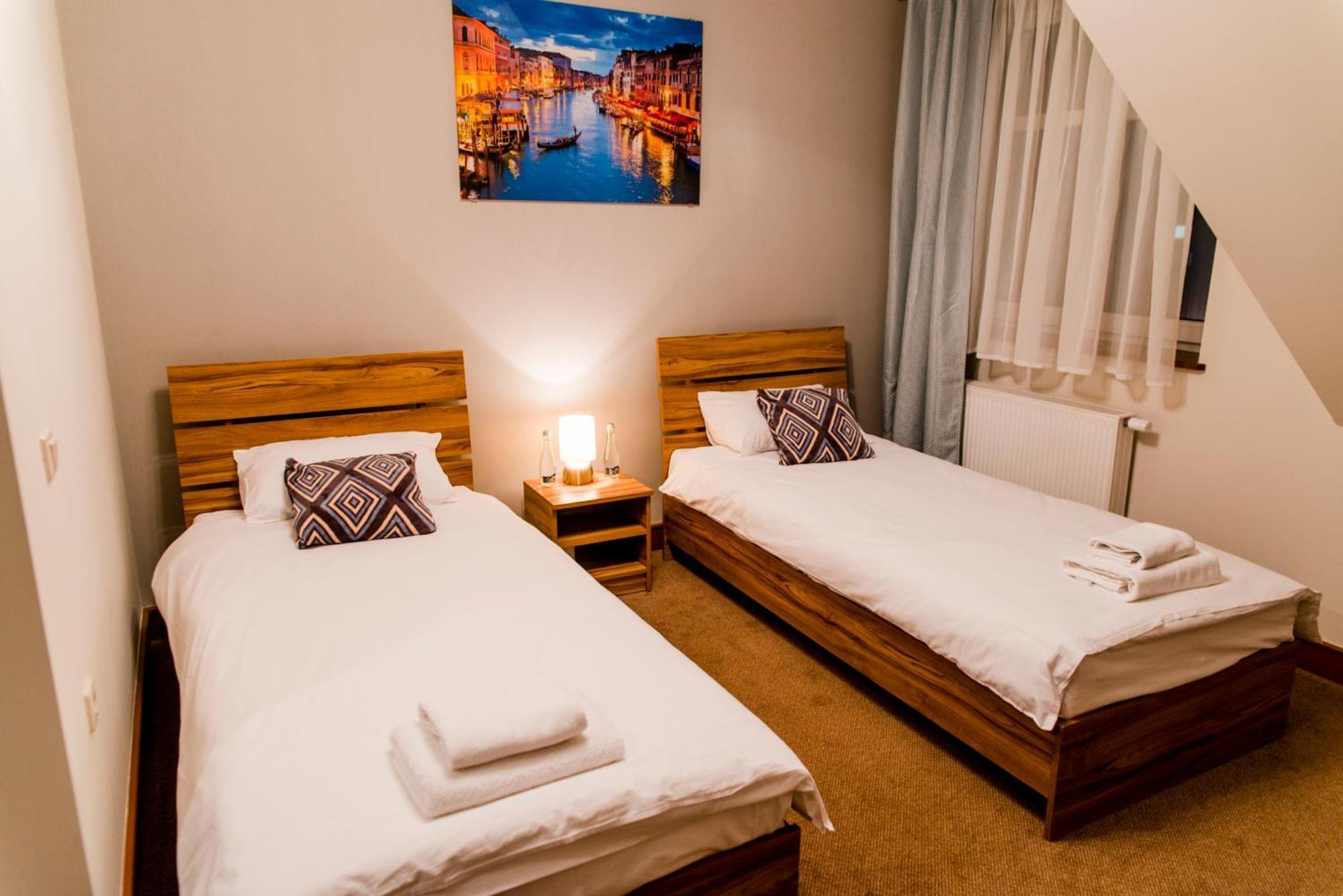 Hotel - Restauracja Platan Sędziszów Małopolski Bagian luar foto
