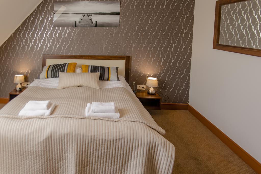 Hotel - Restauracja Platan Sędziszów Małopolski Bagian luar foto
